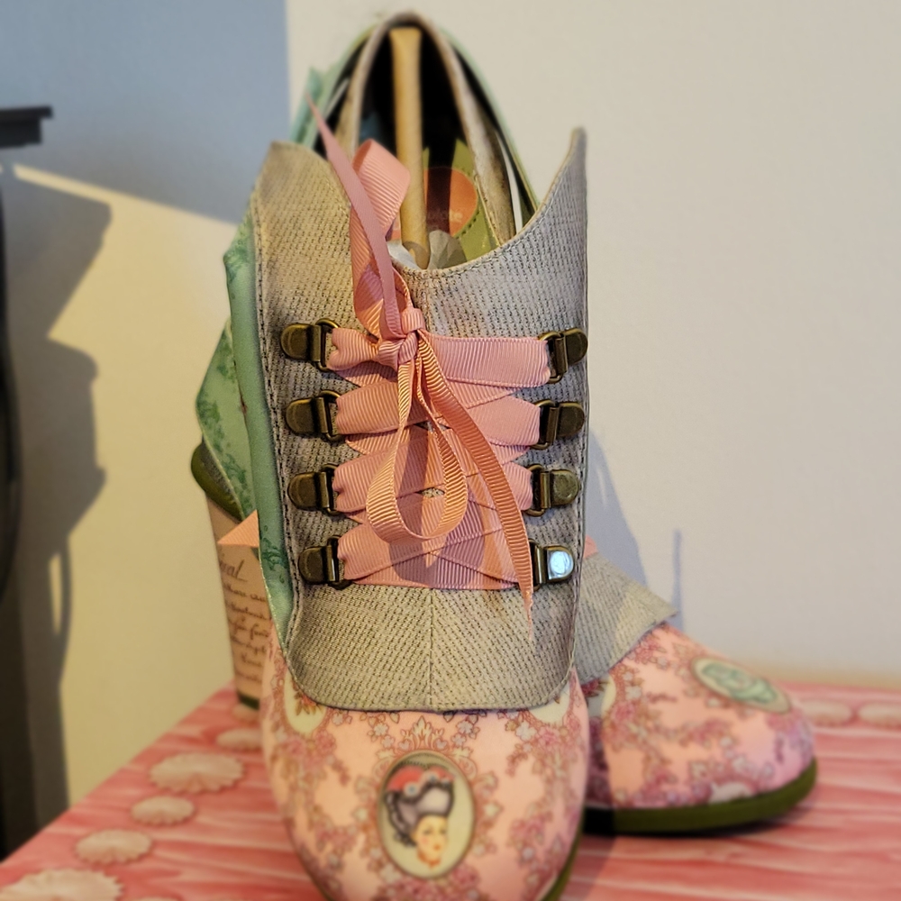 Chocolatica's By Hot Chocolate MARIE ANTOINETTE High Heels w Bootie Covering - Picture 7 of 16